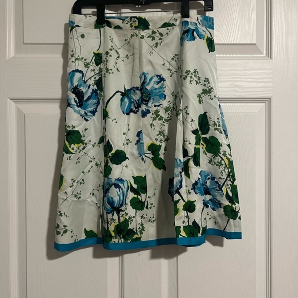 Banana Republic Floral A-Line Skirt in White and Blue